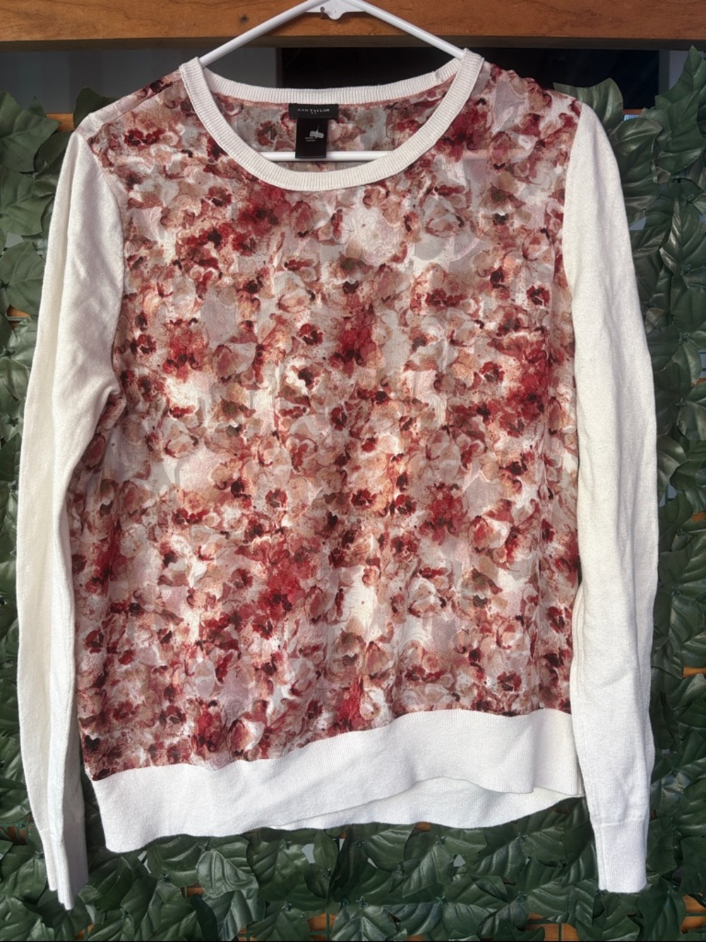Ann Taylor Cream & Red Floral Print Pullover Elegant Sweater